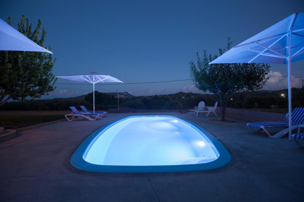 The Olive Grove Villa Private Pool With Star Links Wifi Theologos  Luaran gambar